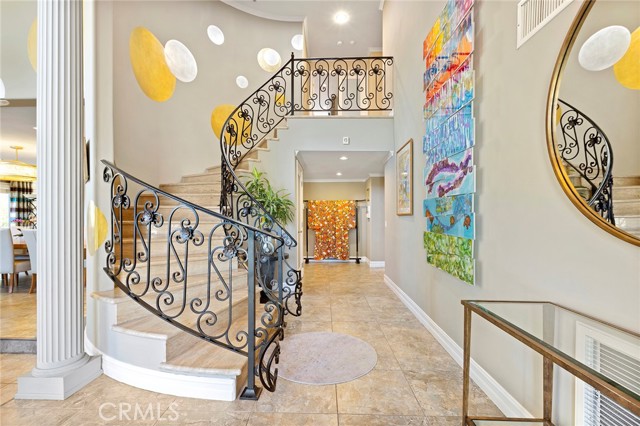 2544 Flintridge Drive photo 3