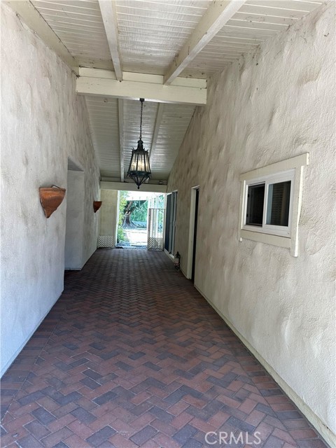 23135 Park Contessa, Calabasas CA: https://media.crmls.org/medias/fe5ac332-c6e1-481a-aba7-0d18ca1cdd33.jpg
