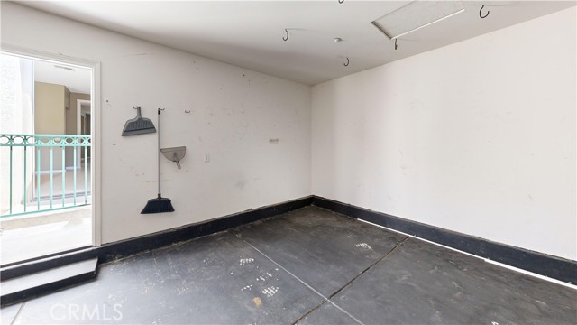 Detail Gallery Image 39 of 41 For 4322 Waterside Ln, Oxnard,  CA 93035 - 4 Beds | 2/1 Baths