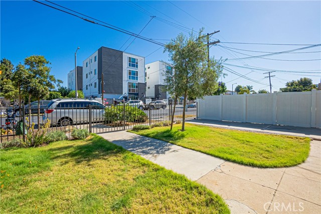 Detail Gallery Image 7 of 70 For 1610 W 36th Place, Los Angeles,  CA 90018 - 4 Beds | 2/1 Baths