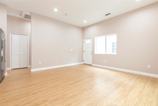 Detail Gallery Image 6 of 15 For 741 E Doran St #B,  Glendale,  CA 91206 - 2 Beds | 1 Baths