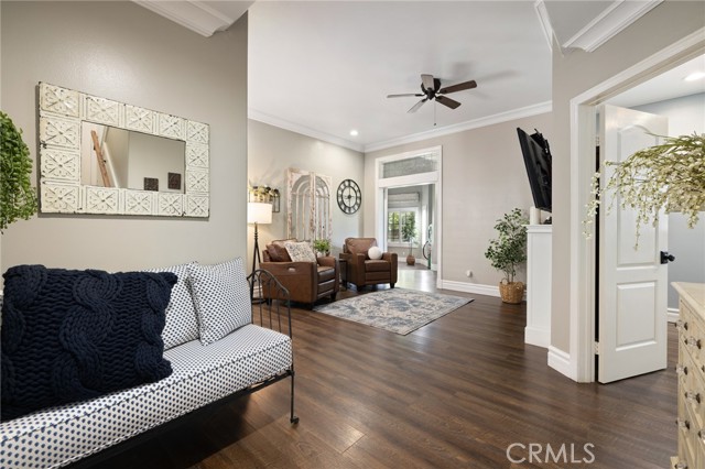 31502 Emperor Drive, Canyon Lake CA: https://media.crmls.org/medias/fe5c0ef7-6302-41f2-9897-acd173e6295d.jpg
