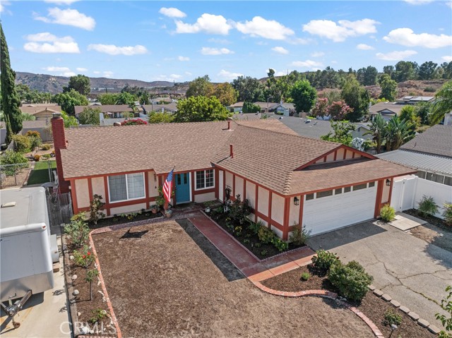 14376 Dartmouth Circle, Moorpark CA: https://media.crmls.org/medias/fe5c9a65-ddb5-4205-ae36-0c528ebf1af4.jpg