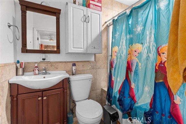 Detail Gallery Image 4 of 16 For 4415 Mettler St, Los Angeles,  CA 90011 - – Beds | – Baths