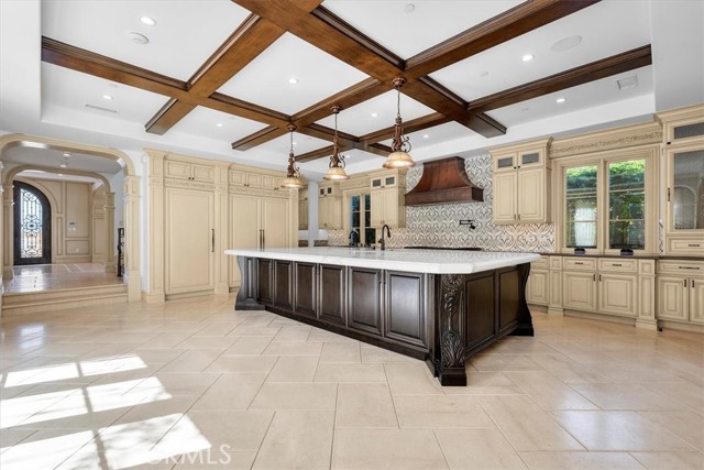 853 Rincon Lane, Palos Verdes Estates CA: https://media.crmls.org/medias/fe5d1ae0-ff79-4ce3-a05b-0bdf2f97d469.jpg