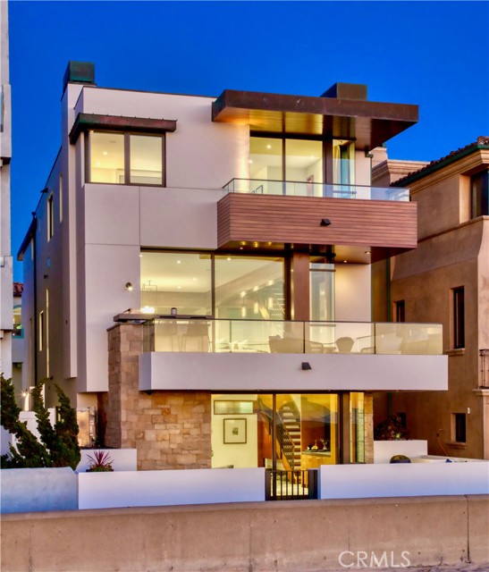 732 The Strand, Hermosa Beach, California 90254, 4 Bedrooms Bedrooms, ,2 BathroomsBathrooms,Residential,Sold,The Strand,SB25197850