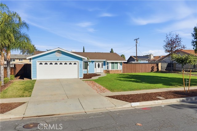 Detail Gallery Image 2 of 45 For 351 Pueblo Rd, Corona,  CA 92882 - 3 Beds | 2 Baths