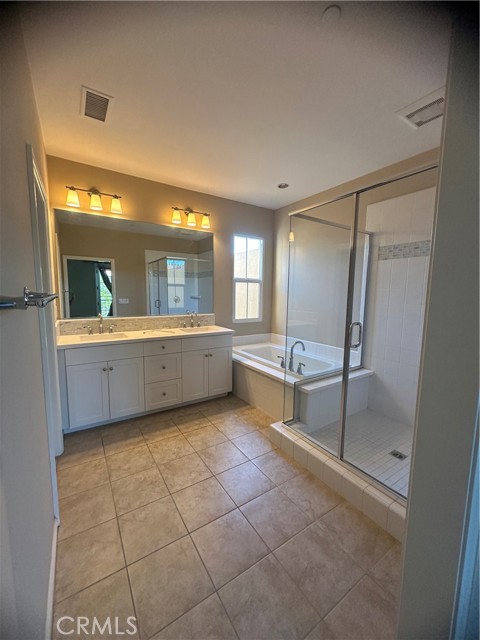 Detail Gallery Image 13 of 17 For 206 Rodeo, Irvine,  CA 92602 - 2 Beds | 2/2 Baths