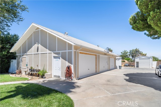 Detail Gallery Image 27 of 44 For 3111 W Avenue L8, Lancaster,  CA 93536 - 3 Beds | 2 Baths