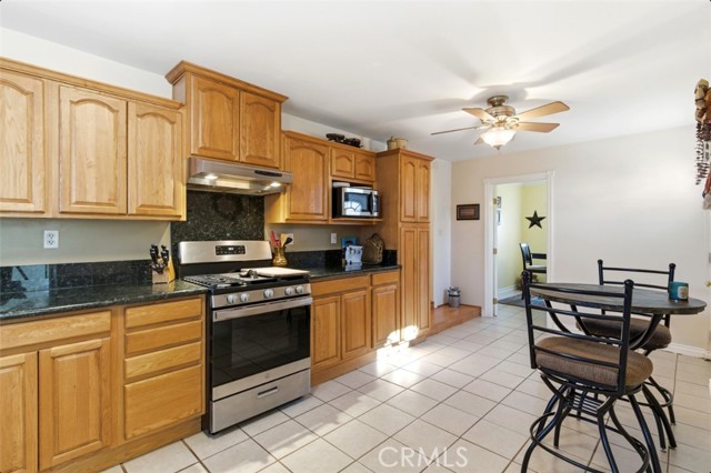 8876 Pigeon Pass, Moreno Valley CA: https://media.crmls.org/medias/fe5f634c-ff6c-4c25-b4b5-94bc4d1a817c.jpg