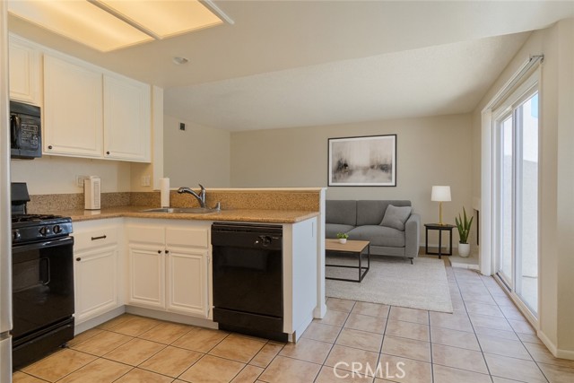 Detail Gallery Image 11 of 21 For 16736 Secretariat Drive, Moreno Valley,  CA 92551 - 4 Beds | 2/1 Baths