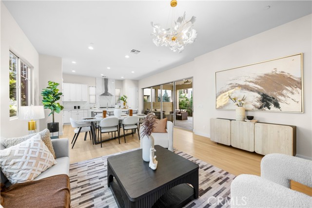 Detail Gallery Image 15 of 70 For 126 Interval, Irvine,  CA 92618 - 5 Beds | 4 Baths