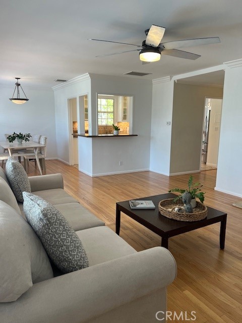 713 Andover, Burbank CA: https://media.crmls.org/medias/fe615970-8d30-4b6b-8ddb-a17469e9602a.jpg