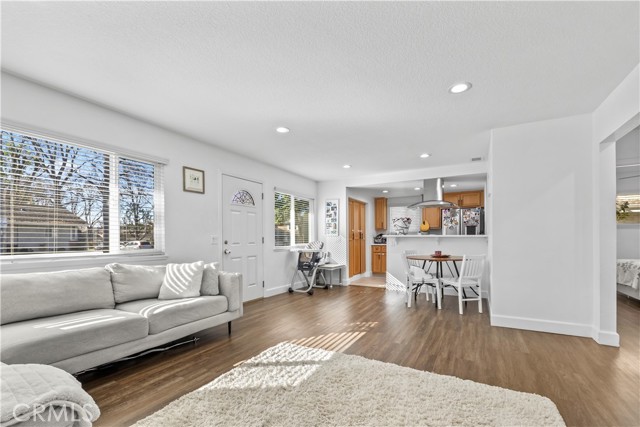 Detail Gallery Image 10 of 26 For 2451 College, La Verne,  CA 91750 - 2 Beds | 1 Baths