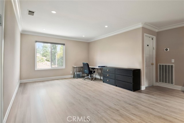 15 Medlar, Irvine CA: https://media.crmls.org/medias/fe626f3a-bbda-4f44-970a-0bca660cc438.jpg
