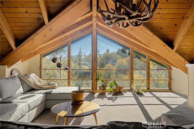 Detail Gallery Image 2 of 26 For 28000 West Shore Rd, Lake Arrowhead,  CA 92352 - 4 Beds | 3/1 Baths