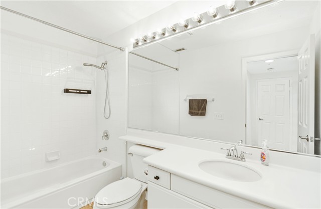 Detail Gallery Image 22 of 55 For 26 Burlingame, Irvine,  CA 92602 - 3 Beds | 3 Baths