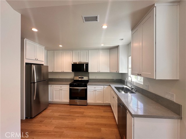 Detail Gallery Image 4 of 14 For 1621 S Atlantic Bld a,  Alhambra,  CA 91803 - 2 Beds | 2 Baths