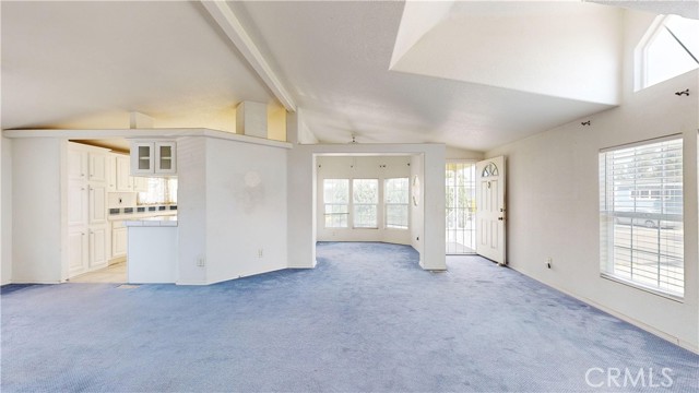 Detail Gallery Image 12 of 37 For 3595 Santa Fe Ave #209,  Long Beach,  CA 90810 - 3 Beds | 2 Baths