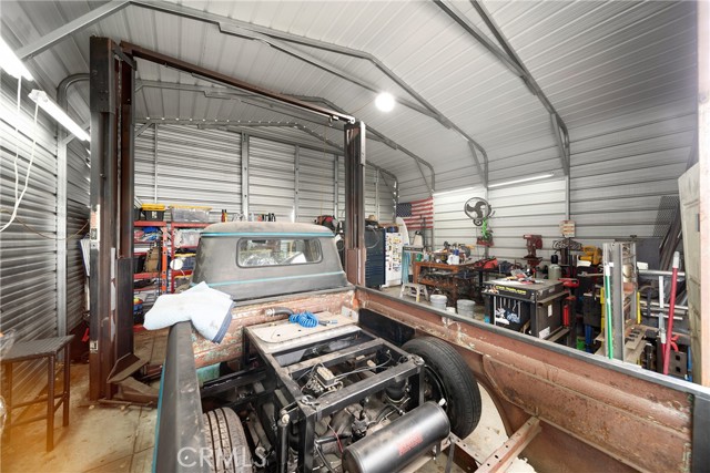22353 Roscoe Boulevard, West Hills CA: https://media.crmls.org/medias/fe636a33-d067-4b47-ad67-0bcd2804a0ce.jpg