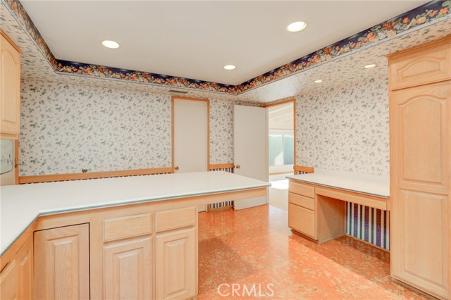 693 19th Street, Manhattan Beach, California 90266, 5 Bedrooms Bedrooms, ,1 BathroomBathrooms,Residential,Sold,19th,SB21194757