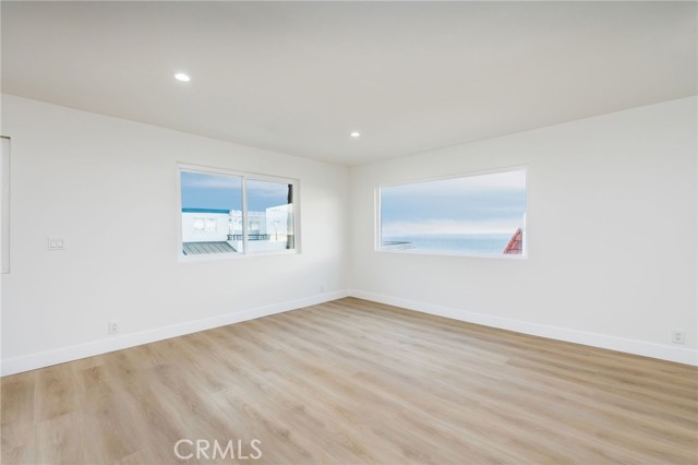 217 43rd Street, Manhattan Beach CA: https://media.crmls.org/medias/fe6402cd-3b4d-4b8e-b194-2333cc1d36ae.jpg