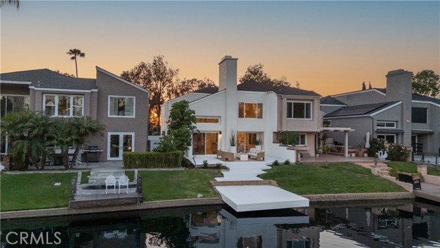 Detail Gallery Image 2 of 46 For 22526 Lake Forest Ln, Lake Forest,  CA 92630 - 4 Beds | 3 Baths