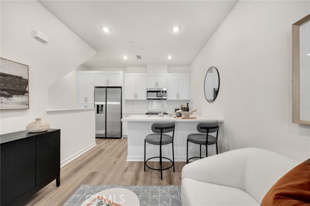 Detail Gallery Image 9 of 51 For 1954 Avenida Del Sol, Placentia,  CA 92870 - 1 Beds | 1/1 Baths