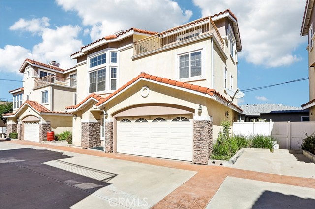 15908 Halldale, B photo 2