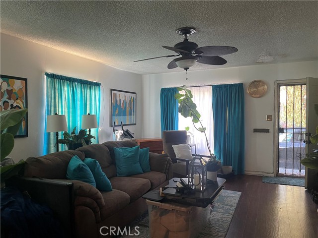 Detail Gallery Image 3 of 9 For 1750 S Mansfield Ave, Los Angeles,  CA 90019 - 4 Beds | 4 Baths