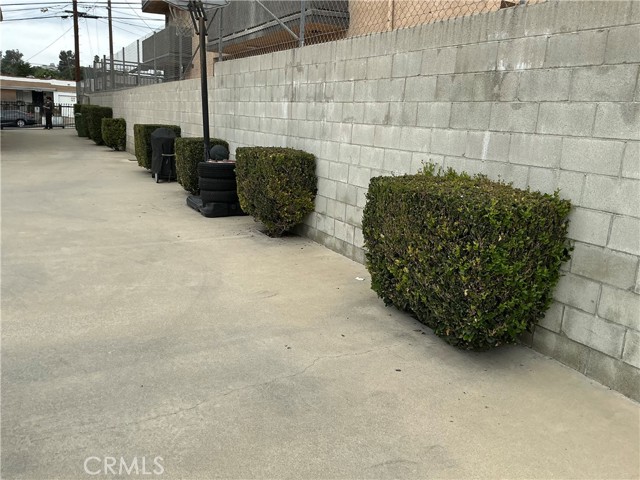 Detail Gallery Image 2 of 12 For 1414 Lake Shore, Los Angeles,  CA 90026 - – Beds | – Baths