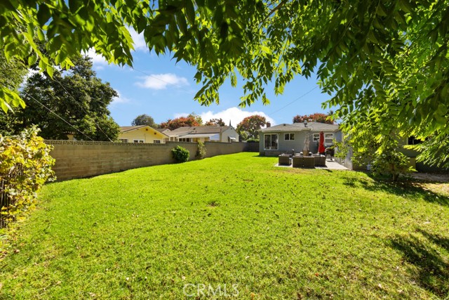 213 East 45th Street, Long Beach CA: https://media.crmls.org/medias/fe66792a-7a7c-4cc1-a0ee-38d23039d5a6.jpg