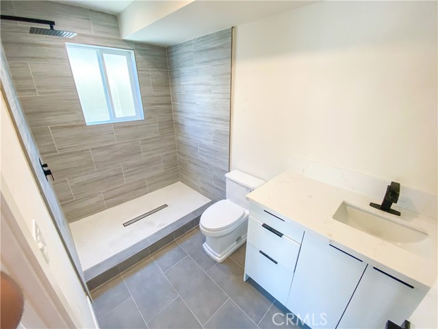 Detail Gallery Image 4 of 9 For 1839 S Gramery Pl #1837,  Los Angeles,  CA 90019 - 4 Beds | 4/1 Baths