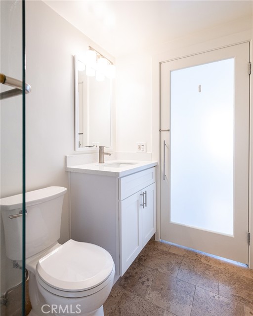 Detail Gallery Image 13 of 27 For 1825 Selby Ave #102,  Los Angeles,  CA 90025 - 2 Beds | 2 Baths