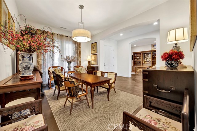 538 Francesca Lane, Glendora CA: https://media.crmls.org/medias/fe68e8ce-3b37-4460-99a2-d44e480c0400.jpg
