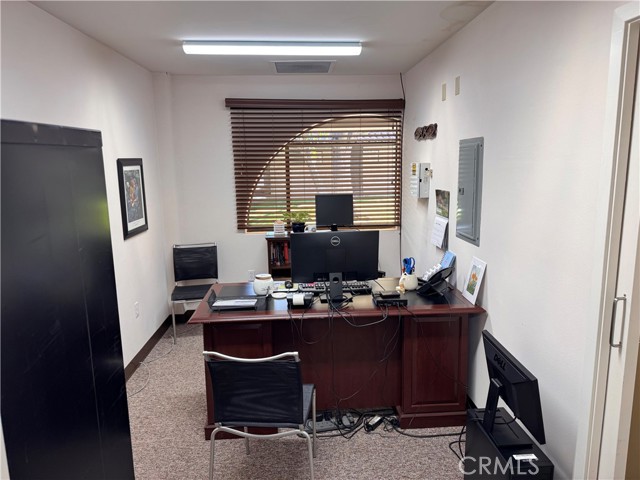 Image 5 of 17 For 1050 Las Tablas Road  5