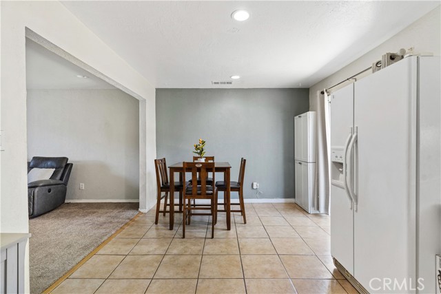 518 Lincoln Avenue, Bakersfield CA: https://media.crmls.org/medias/fe6a4369-962c-4f6e-9a50-fdf64ae03220.jpg