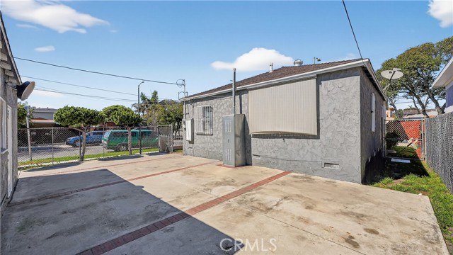 Detail Gallery Image 30 of 44 For 200 E Century Bld, Los Angeles,  CA 90003 - 2 Beds | 1 Baths