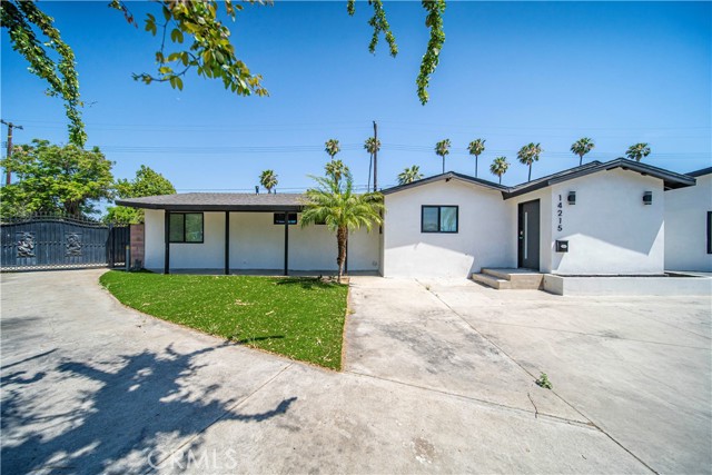 Detail Gallery Image 3 of 38 For 14215 Ragus St, La Puente,  CA 91746 - 4 Beds | 3 Baths