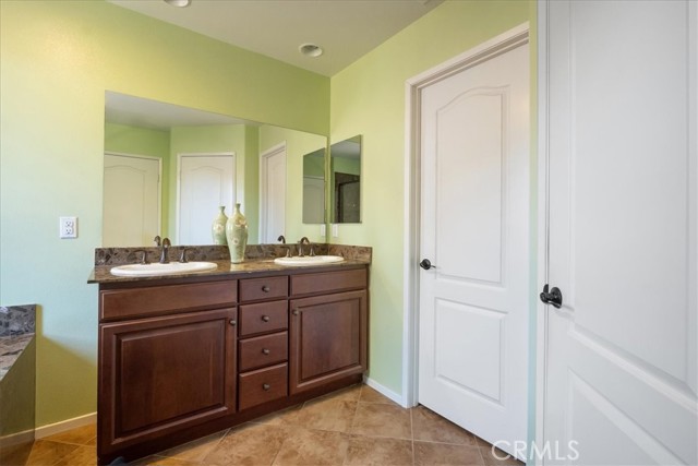 Detail Gallery Image 23 of 56 For 287 Tom Mcguinness Jr. Cir, Fallbrook,  CA 92028 - 4 Beds | 2/1 Baths