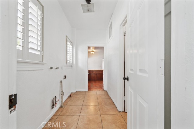 3098 N Arrowhead Avenue, San Bernardino CA: https://media.crmls.org/medias/fe6b6c69-5c5a-474f-9fe2-209be91a09f0.jpg