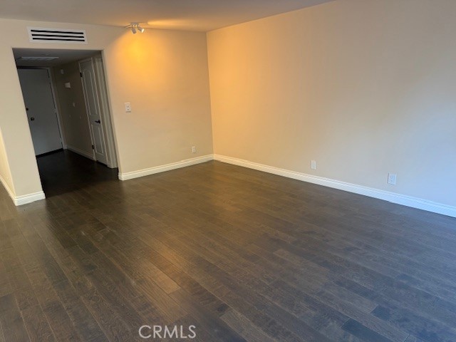 Detail Gallery Image 12 of 19 For 434 S Canon, Beverly Hills,  CA 90212 - 1 Beds | 2 Baths