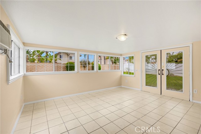 Bonus room/Sunroom