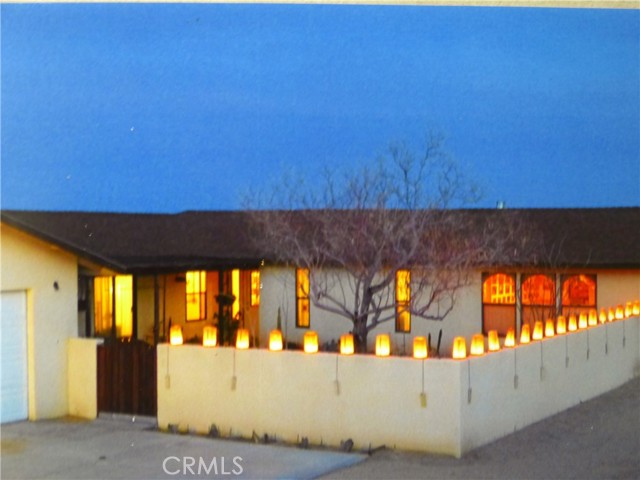 3475 Canyon Road, 29 Palms CA: https://media.crmls.org/medias/fe6d22a3-5bca-42bc-ac25-3bf1df76e866.jpg