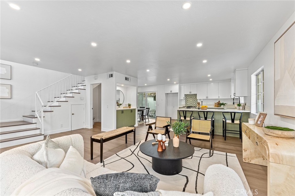 619 N Wilson Avenue #B