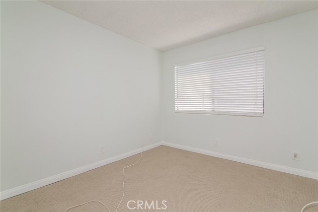 5711 Owensmouth Avenue, Woodland Hills CA: https://media.crmls.org/medias/fe6dbc3a-6a28-4cd6-8365-89258608ab9d.jpg