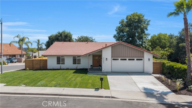 25652 Cervantes Lane, Mission Viejo CA: https://media.crmls.org/medias/fe6de538-8b30-4e2a-a085-df546bd2ed00.jpg