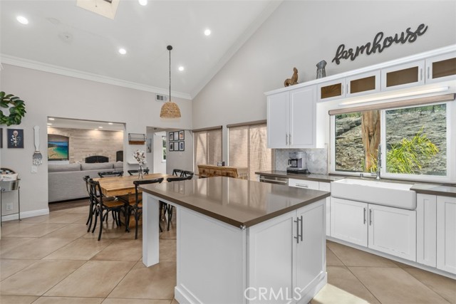 5590 Calle Vista Linda, Yorba Linda CA: https://media.crmls.org/medias/fe6df5ed-0ea4-480e-9b61-8d78147d512f.jpg