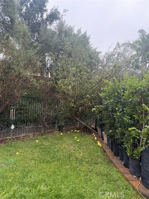 Detail Gallery Image 2 of 63 For 28512 Meadow Heights Ct, Canyon Country,  CA 91387 - 6 Beds | 3 Baths