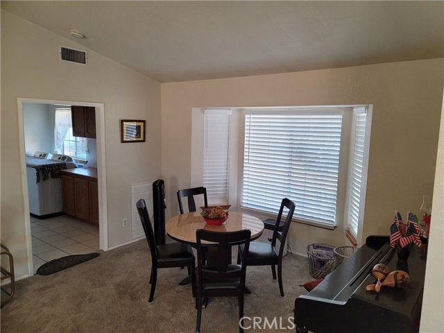 21291 Ramona Avenue, Apple Valley CA: https://media.crmls.org/medias/fe6ed1d1-9a78-4295-9b4a-01fc33555841.jpg